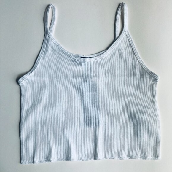 🍒 5/$25 🍒 Cute Sheer Ribbed Cropped Withe Tank Top - Picture 3 of 7